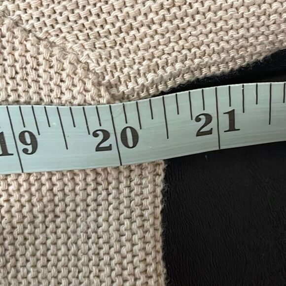 Jaskar Cardigan Sweater.Size Medium.‎ Tan w/zebra print - Picture 6 of 9